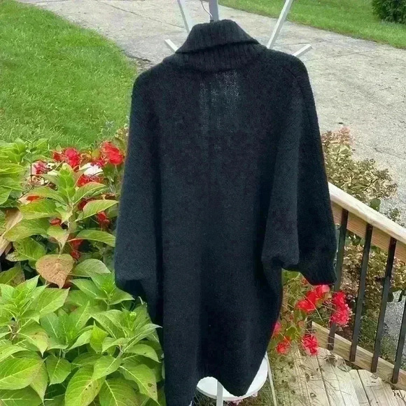 I. B. Diffusion Vintage small mohair wool, bat wing, heavy knit cardigan, black - Picture 3 of 13